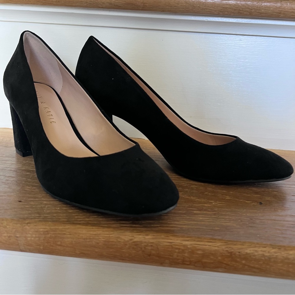 Kelly & Katie Black Microsuede Heels Size 7 1/2 New in Box